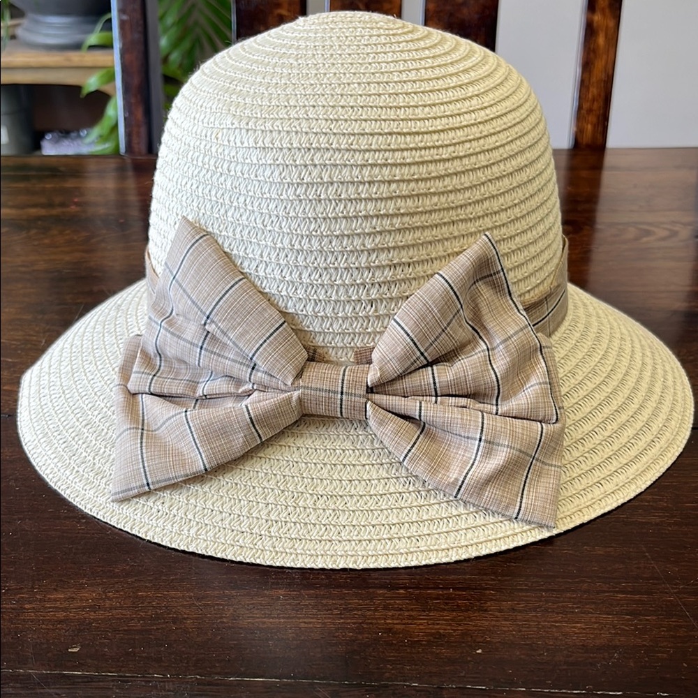 Light Tan Sun Hat with bow
